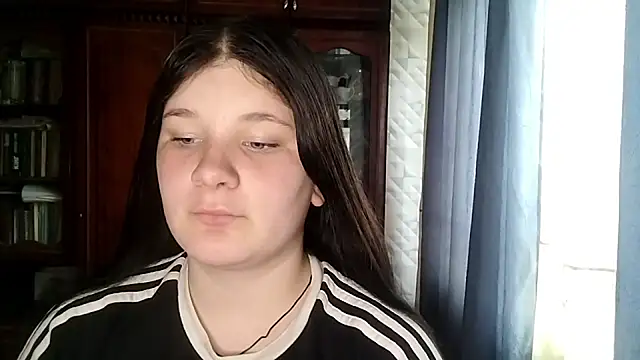 Snapshot of BeatriceMolands chatting on 05.20.26 BeatriceMolands online show from 05.20.26