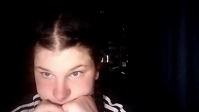 Snapshot of BeatriceMolands chatting on 05.26.26 BeatriceMolands online show from 05.26.26