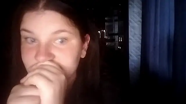 Snapshot of BeatriceMolands chatting on 05.28.26 BeatriceMolands online show from 05.28.26