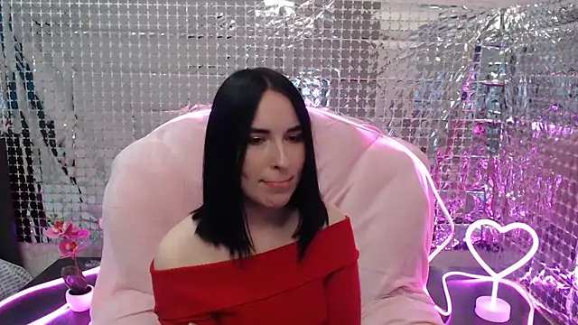 MadamSofi online show from 04.17.26