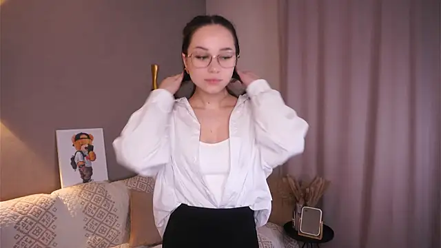 DaysiChristi online show from 04.24.26