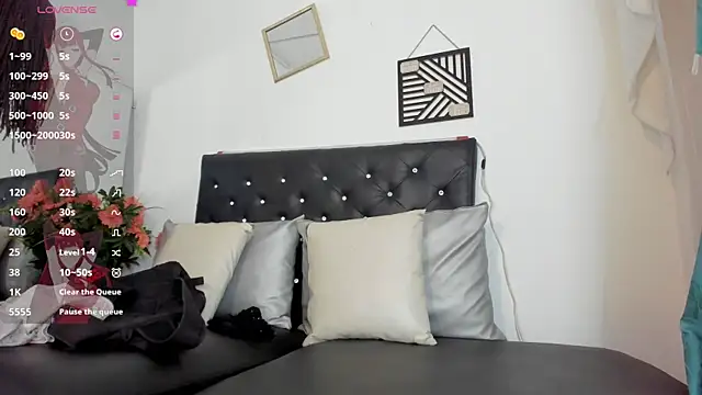 Snapshot of Sweett-Maria chatting on 06.19.26 Sweett-Maria online show from 06.19.26