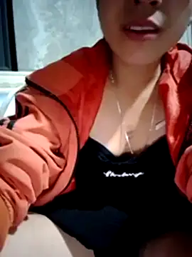 Zara-Lina online show from 05.04.26