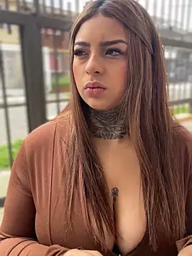 ScarlettRose Pink online show from 04.20.26