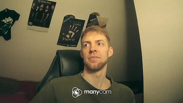 Snapshot of Milkyman7 chatting on 12.20.24 Milkyman7 online show from 12.20.24