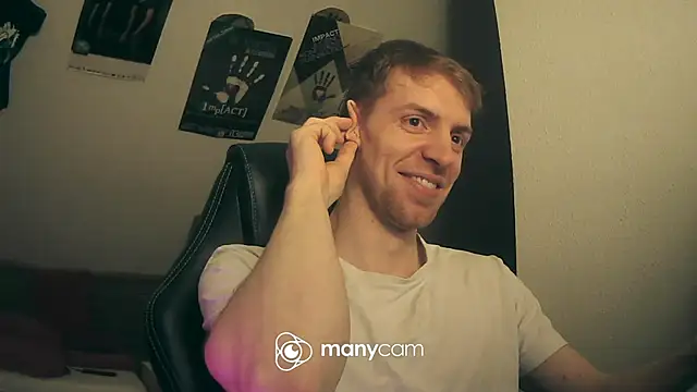 Snapshot of Milkyman7 chatting on 01.04.25 Milkyman7 online show from 01.04.25