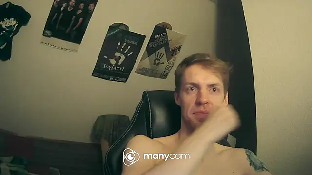 Snapshot of Milkyman7 chatting on 02.05.25 Milkyman7 online show from 02.05.25