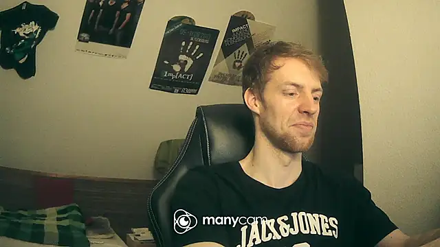 Snapshot of Milkyman7 chatting on 02.14.25 Milkyman7 online show from 02.14.25