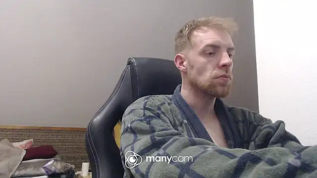 Snapshot of Milkyman7 chatting on 10.24.25 Milkyman7 online show from 10.24.25