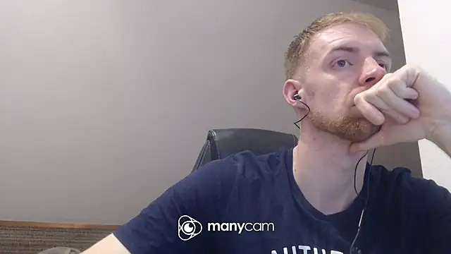 Snapshot of Milkyman7 chatting on 10.25.25 Milkyman7 online show from 10.25.25