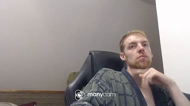 Snapshot of Milkyman7 chatting on 11.15.25 Milkyman7 online show from 11.15.25