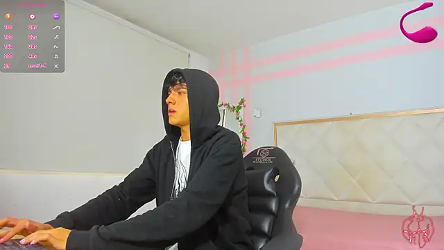 Snapshot of Damian_tay chatting on 07.18.26 Damian tay online show from 07.18.26