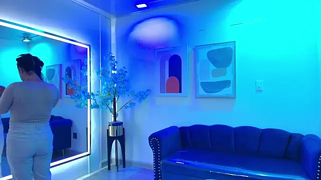 Anya Volke online show from 05.23.26