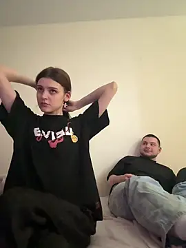 elizzzzfS online show from 04.17.26