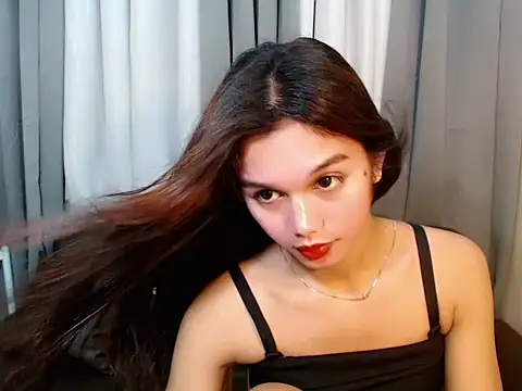 Snapshot of marie_castro chatting on 05.24.26 marie castro online show from 05.24.26