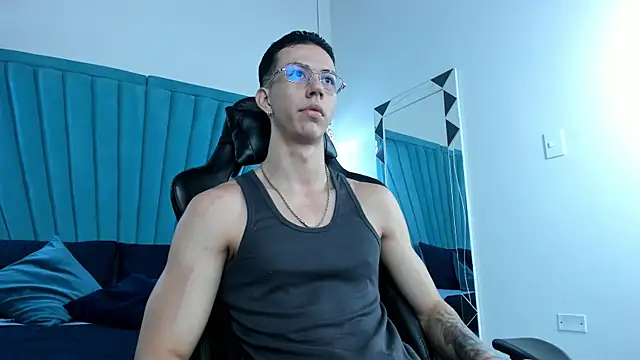 OliverThompsonJS online show from 06.12.26