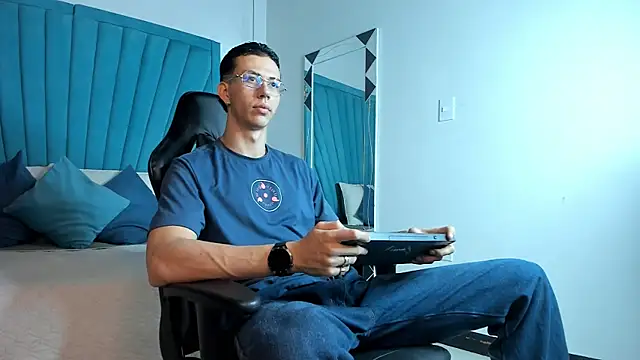 OliverThompsonJS online show from 06.24.26