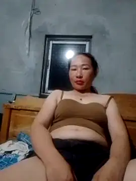 Snapshot of Tieuthu2 chatting on 04.29.26 Tieuthu2 online show from 04.29.26