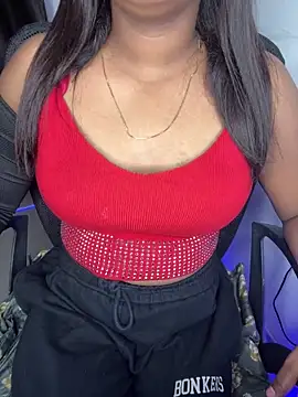 Snapshot of VelvetNaina chatting on 06.17.26 VelvetNaina online show from 06.17.26