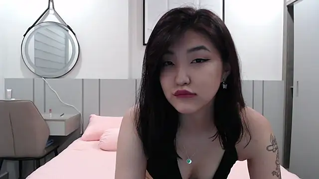 Maiaxoxo online show from 04.19.26
