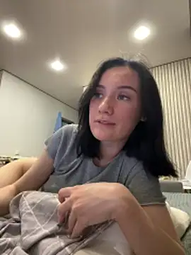 Snapshot of Fuck-Rina chatting on 05.08.26 Fuck-Rina online show from 05.08.26