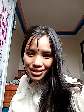 Snapshot of LucyBri01 chatting on 04.24.26 LucyBri01 online show from 04.24.26
