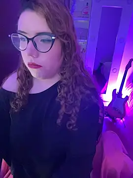 AliceMtz online show from 07.22.26