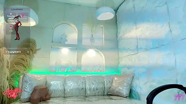 Moon Red r online show from 04.18.26