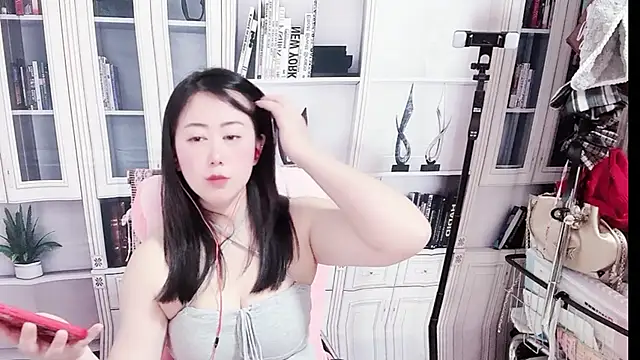 LXU9 online show from 05.11.26