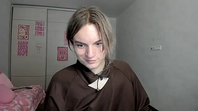 Snapshot of milliKira006 chatting on 05.10.26 milliKira006 online show from 05.10.26