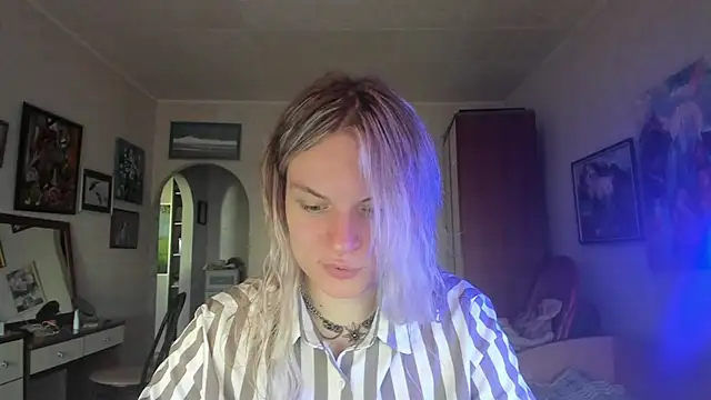 milliKira006 online show from 08.02.26