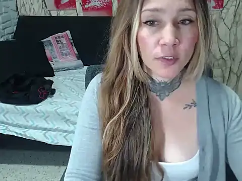 Snapshot of VickyBonnety chatting on 05.16.26 VickyBonnety online show from 05.16.26