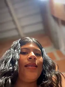 Snapshot of ElahiaMarquez chatting on 05.15.26 ElahiaMarquez online show from 05.15.26