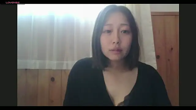 Snapshot of aoi252525 chatting on 05.28.26 aoi252525 online show from 05.28.26