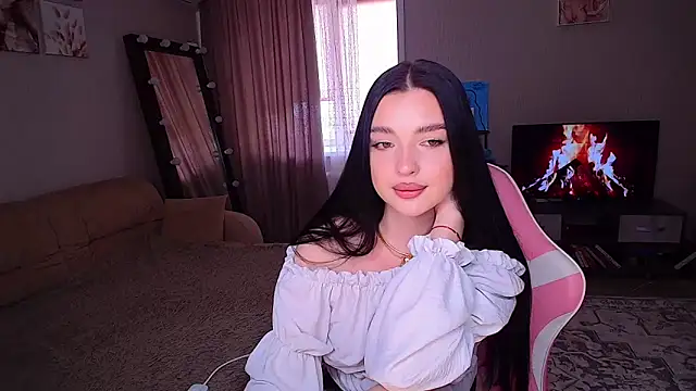 yoursLina online show from 05.27.26
