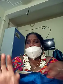 Snapshot of swetha10 chatting on 07.16.26 swetha10 online show from 07.16.26