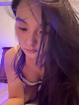 Snapshot of dearBeibeii chatting on 04.28.26 dearBeibeii online show from 04.28.26