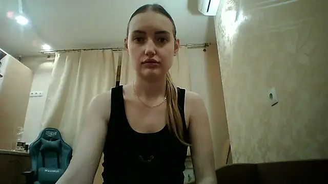 Lisanta online show from 04.21.26