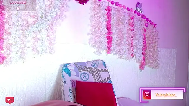 Snapshot of ValeryBlaze_ chatting on 07.16.26 ValeryBlaze online show from 07.16.26