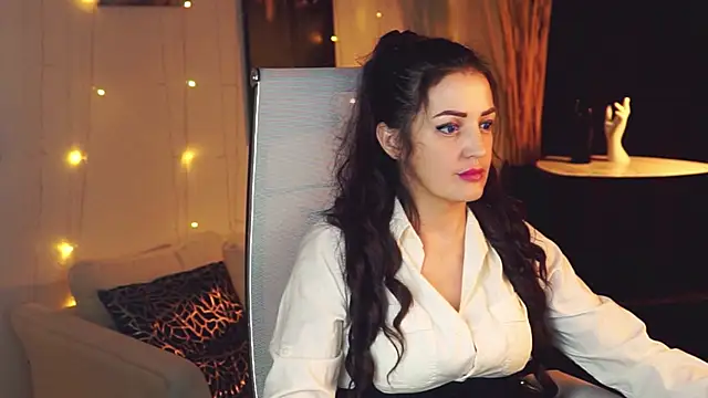 Snapshot of AureliaVane chatting on 05.19.26 AureliaVane online show from 05.19.26