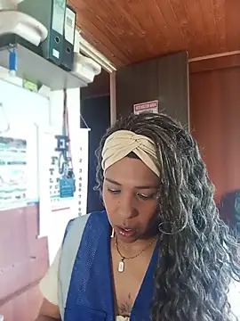 Snapshot of Ivon_C chatting on 05.26.26 Ivon C online show from 05.26.26