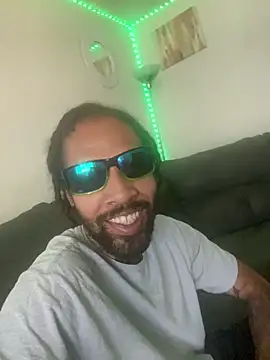 hughhefner10000 online show from 04.20.26