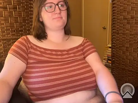 lucy-comes-true online show from 05.14.26