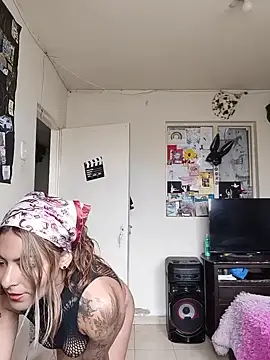 Snapshot of evafuckasd chatting on 06.12.26 evafuckasd online show from 06.12.26