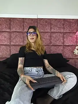 JessieGarvet19 online show from 07.17.26