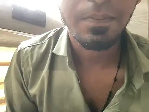Snapshot of Xh0dy chatting on 04.25.26 Xh0dy online show from 04.25.26