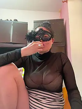 Snapshot of gattitta29 chatting on 05.26.26 gattitta29 online show from 05.26.26