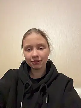 StaceyCross  online show from 04.21.26