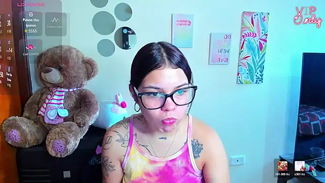 Snapshot of angelina_77 chatting on 05.20.26 angelina 77 online show from 05.20.26
