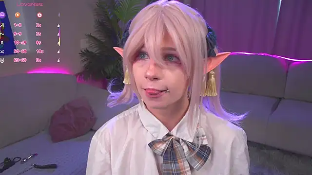 Snapshot of CosplayDream chatting on 05.06.26 CosplayDream online show from 05.06.26